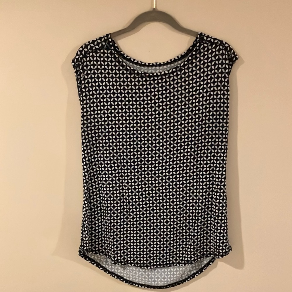 Liz Claiborne Black and White Patterned Blouse